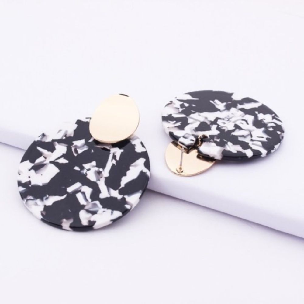 Faux Tortoise Shell Earrings - Picture 2 of 4